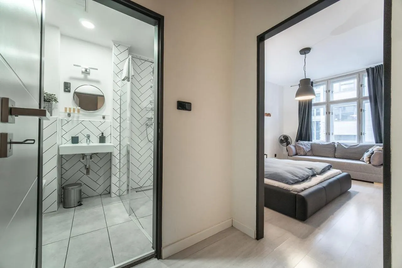 Sunny Central Apartment On Wenceslas Square By Easybnb Прага 0*,
