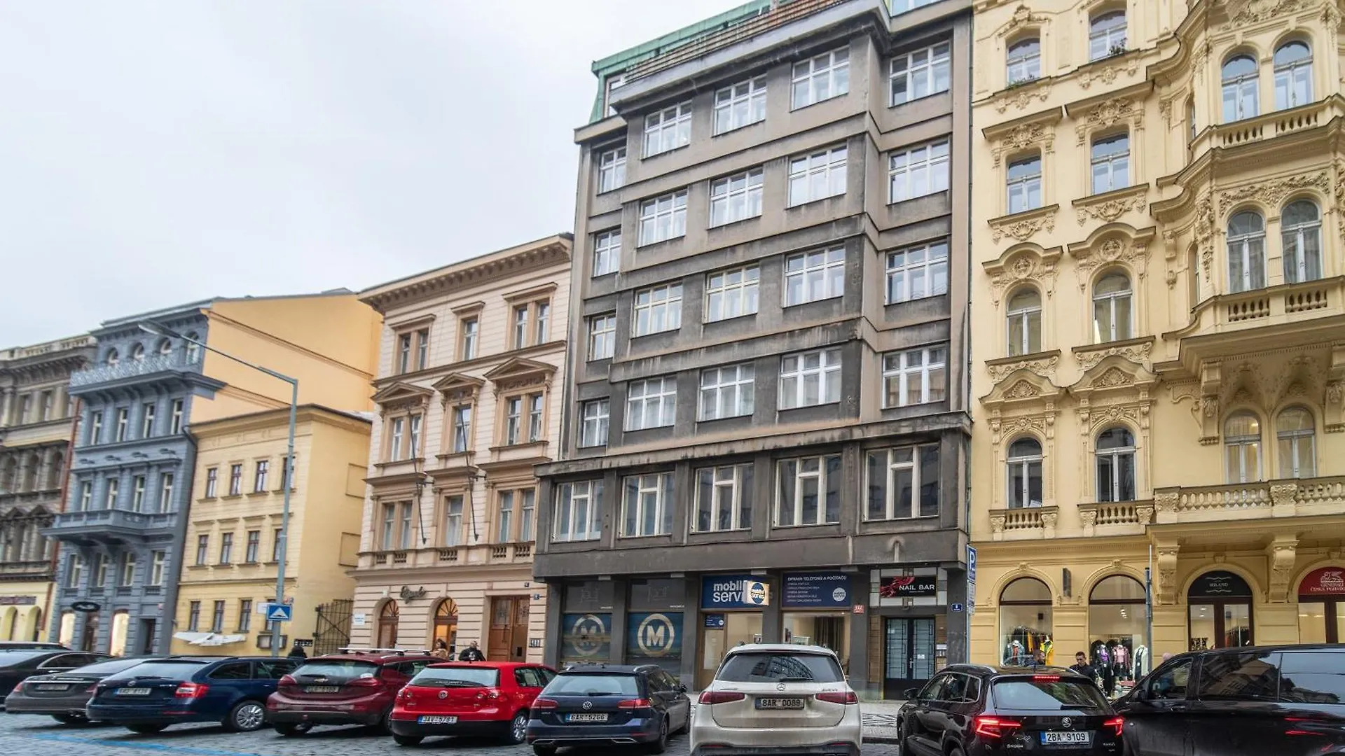 Sunny Central Apartment On Wenceslas Square By Easybnb Прага